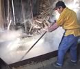 天草産黒砂糖の製造